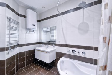 Yeni ev banyo modern iç.