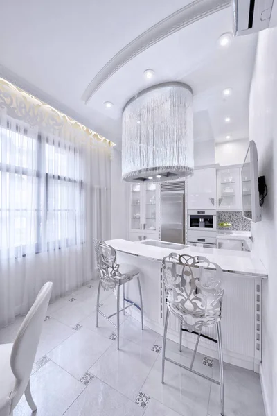 Modern Design Interior White Glossy Kitchen Luxurious Apartment Gray White — Stock Photo, Image