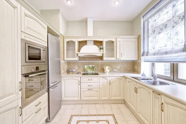 Modern Design White Kitchen Spacious Apartment — Stock Photo, Image