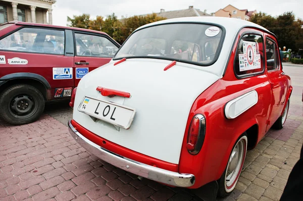 Ternopil, Oekraïne - 09 oktober 2016: Classic retro auto dual col — Stockfoto