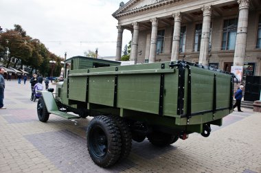 Tarnopol, Ukrayna - 09 Ekim 2016: Zis-5 4 x 2 Sovyet tru olduğunu
