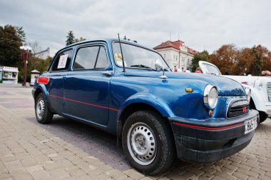 Tarnopol, Ukrayna - 09 Ekim 2016: Klasik retro araba Zaz Zapo