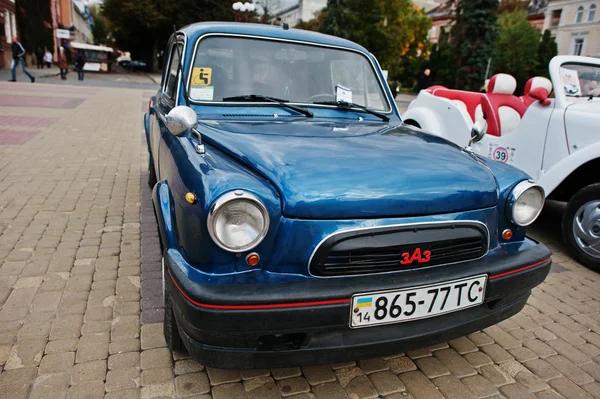 Ternopil, Ukrajina - 09 října 2016: Klasické retro vůz Zaz Zapo — Stock fotografie