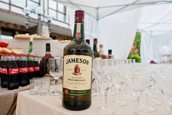 Hai, Ukrayna - 25 Ekim 2016: Jameson İrlanda viski bu üzerinde — Stok fotoğraf