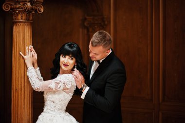 Elegance Düğün çifti Kraliyet Sarayı'nda aşık.