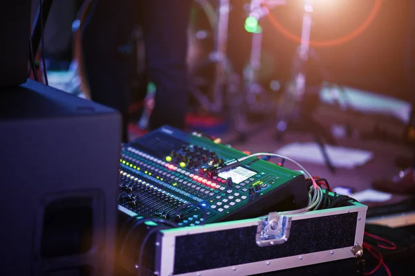 Digital mixing console. Sound mixer control panel, closeup of au — Stock Photo, Image