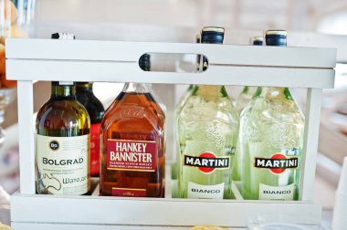 Hai, Ukrayna - 5 Ocak 2017: Şişe üzerinde bar: Martini, Hankey 