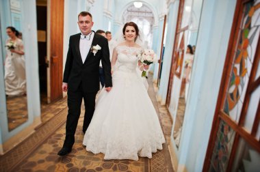 Mutlu evlilik çift kayıt için onların evlilik gitti.