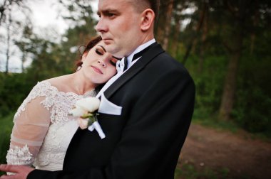 Portre düğün çift aşık kapatın.