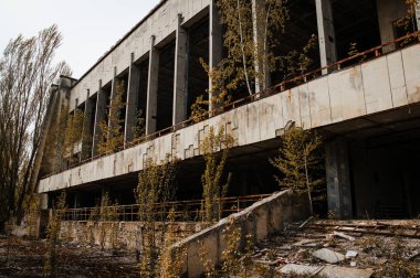 Chernobyl dışlama bölgesi ile terk edilmiş pripyat şehir zo Harabeleri