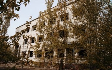 Chernobyl dışlama bölgesi ile terk edilmiş pripyat şehir zo Harabeleri