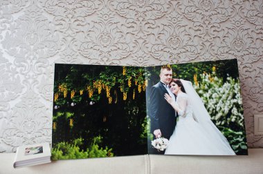 Düğün albüm veya düğün kitabı çift sayfaları.