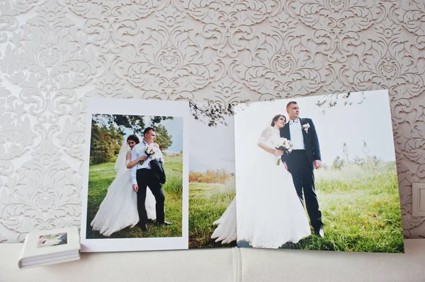 Dual pages of wedding album or wedding book. — Stock Photo, Image