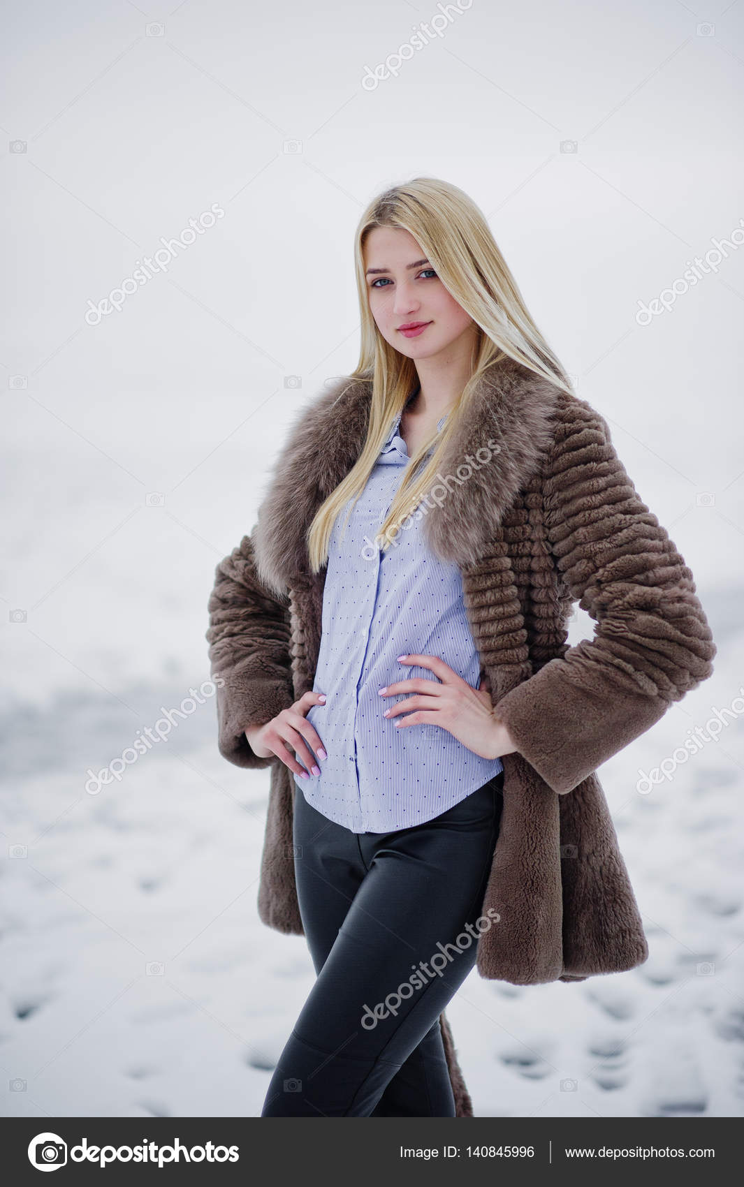 Девушка пальто меха Девушка пальто меха