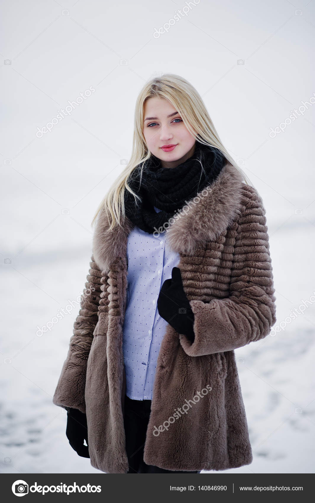 Девушка пальто меха Девушка пальто меха
