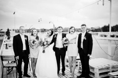 Nedime ve en iyi ile düğün çift pier b üzerinde kalmak mans