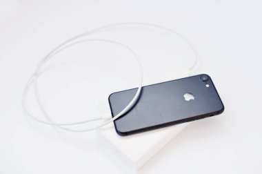 Hai, Ukrayna - 28 Şubat 2017: Apple Iphone 7 X kullanılıyorsa