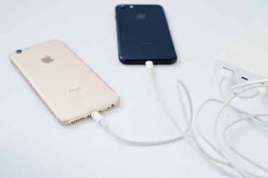 Hai, Ukrayna - 1 Şubat 2017: Xiaomi güç banka 20000 mah ile 