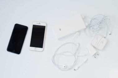Hai, Ukrayna - 1 Şubat 2017: Xiaomi ile Apple Iphone 7 ve 6s