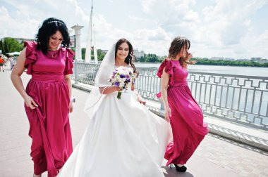 Yürüyüş ve gül d having oyunculuk ile büyüleyici nedime gelin