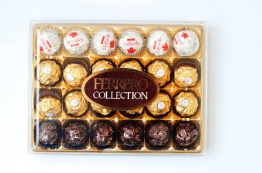 Hai, Ukrayna -14 Mart 2017: Ferrero Rocher koleksiyonu sigorta primi c