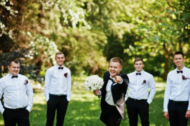 Dört en iyi ile moda damat Papyonlar açık mans. 