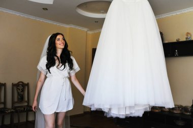 Sabah elbise, güzel esmer gelin gelinlik, r ile