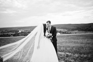 Güzel manzara nehir ile evlilik çift aşık adlı