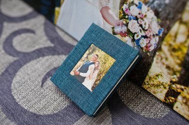 Mavi kadife düğün albüm ve fotoğraf kitap.