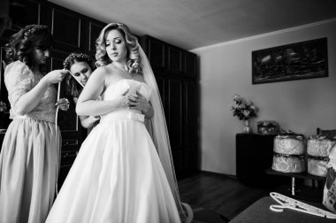 Nedime ve hazırlama, gelin düğün sabahı Oda.