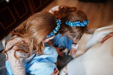 Nedime ve hazırlama, gelin düğün sabahı Oda.