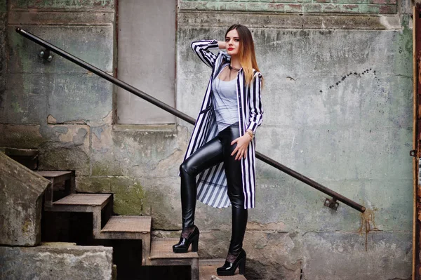 Fashionable woman look with black and white striped suit jacket, — Stock Photo, Image