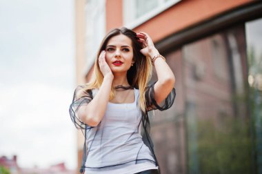 Bak beyaz gömlek, Siyah şeffaf kıyafetler moda kadın