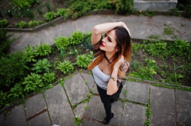 Beyaz gömlek moda kadın göz görünümünü, trans siyah