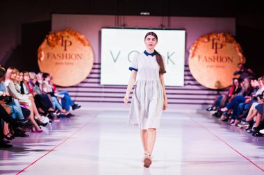 Ternopil, Ukrayna - 12 Mayıs 2017: Giyim Eşyası moda modelleri