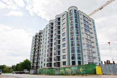 Yeni modern turkuaz çok katlı konut buildin balkon