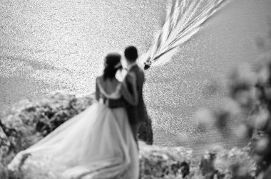 Göl ve fr yelken tekne manzaranın müthiş Düğün çifti