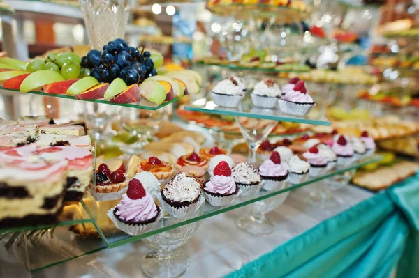 Harika düğün Ziyafet tablo müthiş dekorlu ve lezzetli