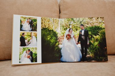 Düğün photobook veya cus ile kanepede düğün albüm sayfaları