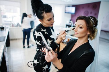 Güzel gelin saçları ve makyaj güzellik sal bitmiş olması