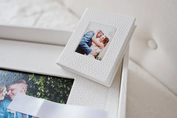 Muhteşem beyaz deri photobooks veya fotoğraf albümleri'düğün