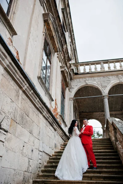 Super nově manželský pár těší společnosti toho druhého na th — Stock fotografie