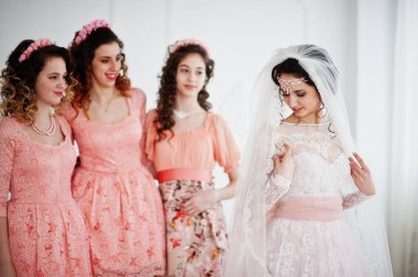 Harika gelin gelinlik yararlı güzel brid ile poz