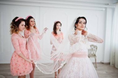 Harika gelin gelinlik yararlı güzel brid ile poz