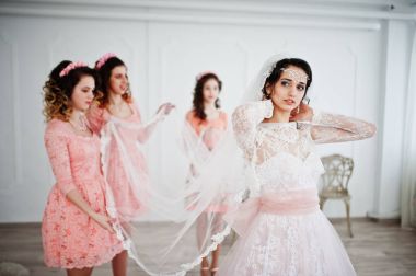 Harika gelin gelinlik yararlı güzel brid ile poz