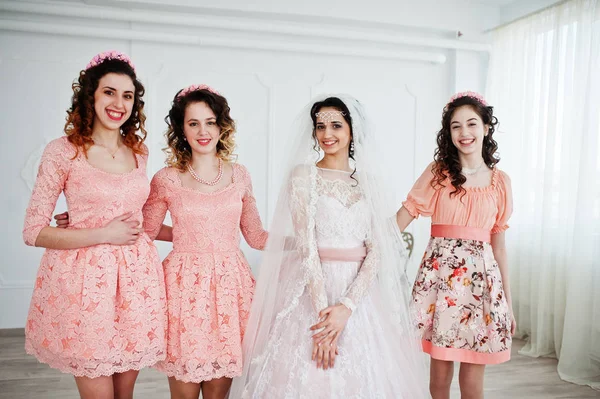 Harika gelin gelinlik yararlı güzel brid ile poz