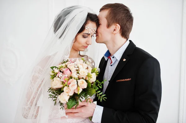 Harika Düğün çifti büyük WHI birbirlerinin şirket zevk