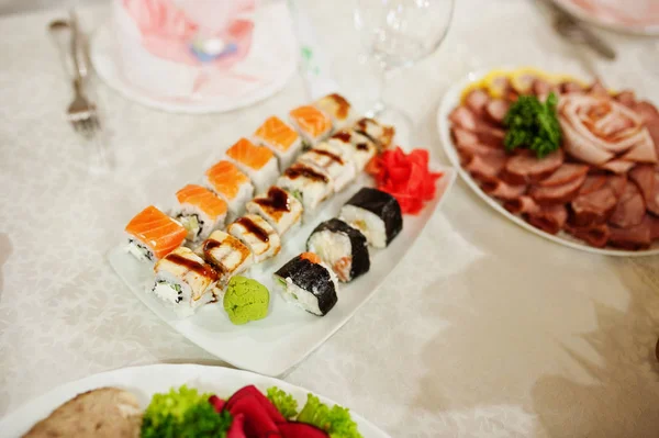 Good-looking wedding banquet table with various dishes. — Stock Photo, Image