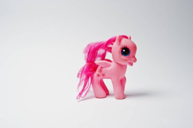 Hai, Ukrayna - 10 Ağustos 2017: gelen ünlü renkli oyuncak pony