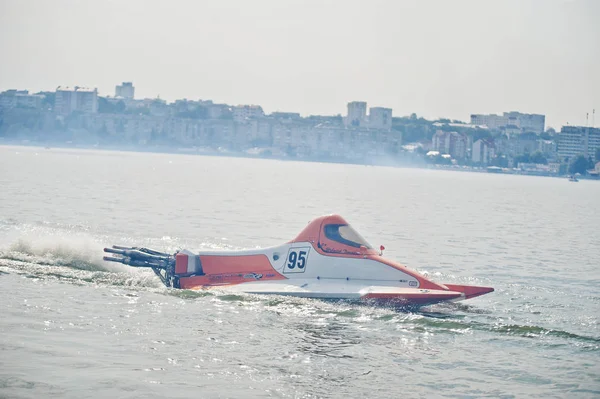 Ternopil, Ukrayna - 26 Ağustos 2017: Dünya Şampiyonası Powerboa